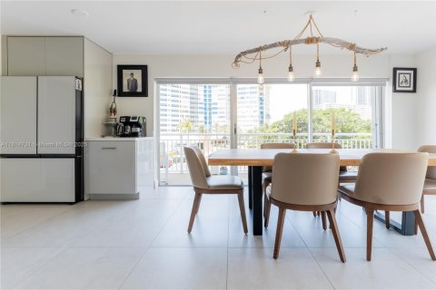 Condominio en venta en Hallandale Beach, Florida, 2 dormitorios, 100.33 m2 № 1766482 - foto 8