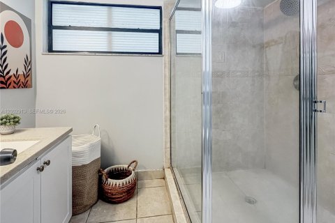 Touwnhouse à vendre à Pembroke Pines, Floride: 2 chambres, 122.45 m2 № 2066347 - photo 15