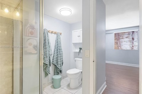 Touwnhouse à vendre à Pembroke Pines, Floride: 2 chambres, 122.45 m2 № 2066347 - photo 14