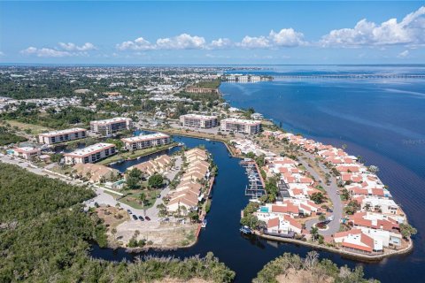 Copropriété à vendre à Punta Gorda, Floride: 3 chambres, 144 m2 № 2427299 - photo 2