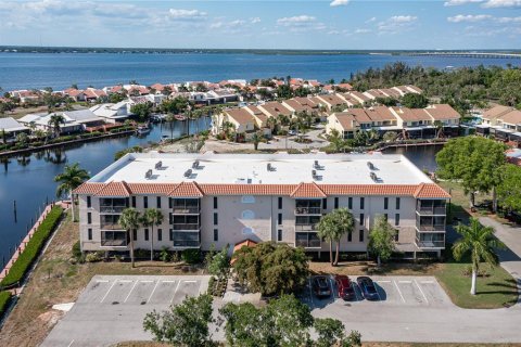Copropriété à vendre à Punta Gorda, Floride: 3 chambres, 144 m2 № 2427299 - photo 13
