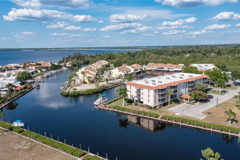 Copropriété à vendre à Punta Gorda, Floride: 3 chambres, 144 m2 № 2427299 - photo 4