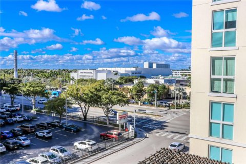 Copropriété à louer à Miami, Floride: 2 chambres, 106.84 m2 № 2002129 - photo 25