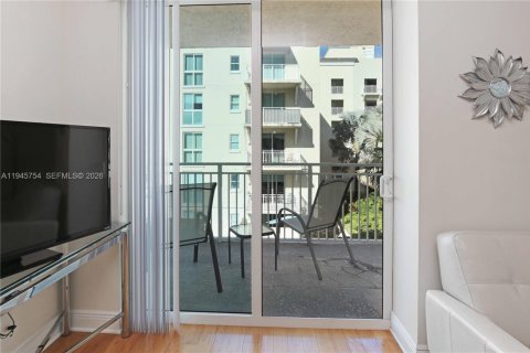 Copropriété à louer à Miami, Floride: 2 chambres, 106.84 m2 № 2002129 - photo 8
