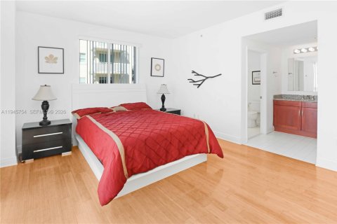 Copropriété à louer à Miami, Floride: 2 chambres, 106.84 m2 № 2002129 - photo 15