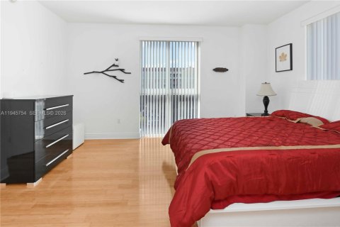 Copropriété à louer à Miami, Floride: 2 chambres, 106.84 m2 № 2002129 - photo 14