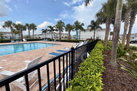 Touwnhouse à vendre à Davenport, Floride: 3 chambres, 157.84 m2 № 1845009 - photo 4