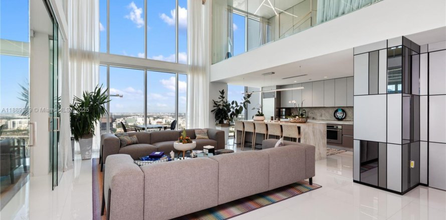 Condominio en Miami, Florida, 3 dormitorios  № 2016500