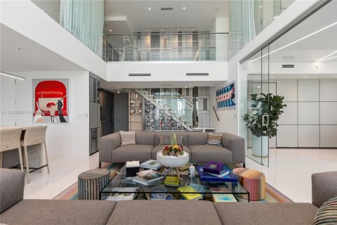 Condominio en alquiler en Miami, Florida, 3 dormitorios, 239.78 m2 № 2016500 - foto 13