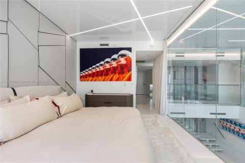 Condominio en alquiler en Miami, Florida, 3 dormitorios, 239.78 m2 № 2016500 - foto 27