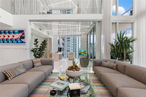 Condominio en alquiler en Miami, Florida, 3 dormitorios, 239.78 m2 № 2016500 - foto 7