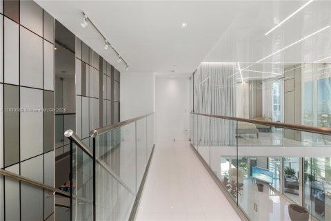 Condominio en alquiler en Miami, Florida, 3 dormitorios, 239.78 m2 № 2016500 - foto 29