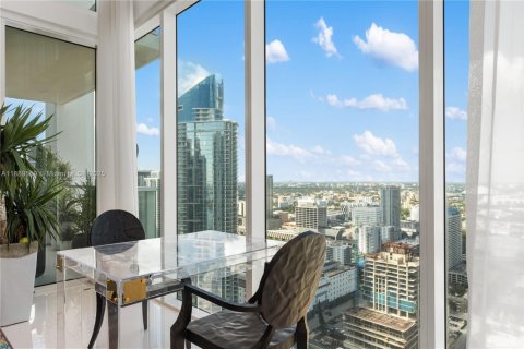 Condominio en alquiler en Miami, Florida, 3 dormitorios, 239.78 m2 № 2016500 - foto 14