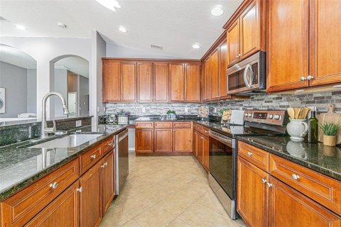 Casa en venta en Wesley Chapel, Florida, 4 dormitorios, 188.96 m2 № 1886033 - foto 4