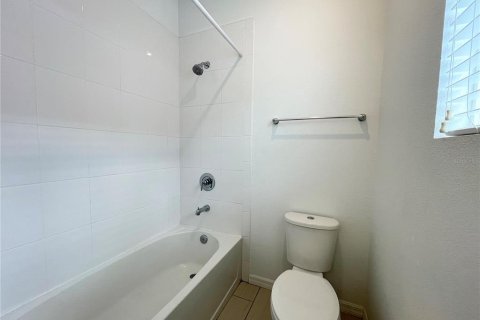 Casa en alquiler en Orlando, Florida, 4 dormitorios, 173.54 m2 № 2156722 - foto 23