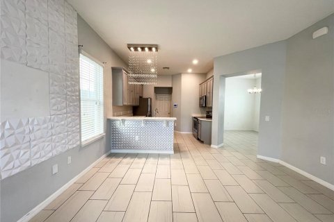 Casa en alquiler en Orlando, Florida, 4 dormitorios, 173.54 m2 № 2156722 - foto 8