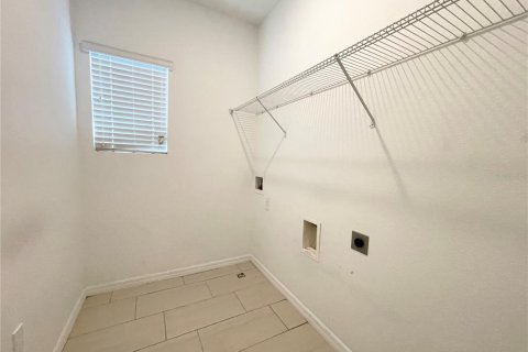 Casa en alquiler en Orlando, Florida, 4 dormitorios, 173.54 m2 № 2156722 - foto 26