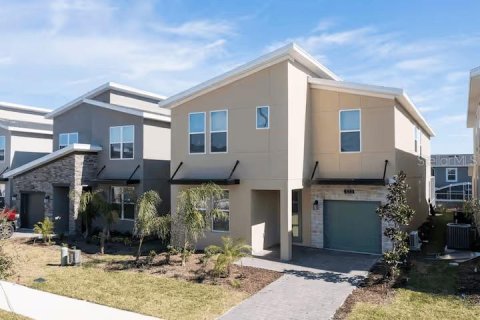 Villa ou maison à vendre à Davenport, Floride: 6 chambres, 305.74 m2 № 1631679 - photo 1