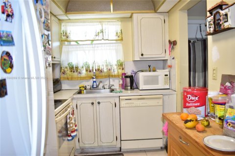 Condominio en venta en Sunrise, Florida, 2 dormitorios, 78.97 m2 № 1977253 - foto 9