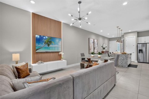 Touwnhouse à vendre à Kissimmee, Floride: 4 chambres, 167.6 m2 № 2150504 - photo 14