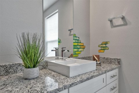 Touwnhouse à vendre à Kissimmee, Floride: 4 chambres, 167.6 m2 № 2150504 - photo 20