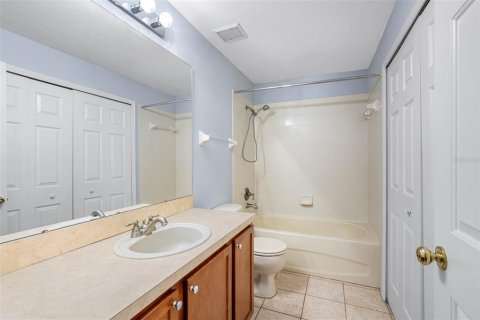 Townhouse in Saint Petersburg, Florida 2 bedrooms, 142.88 sq.m. № 1722286 - photo 14