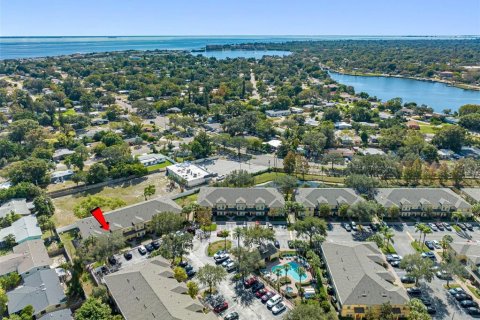 Townhouse in Saint Petersburg, Florida 2 bedrooms, 142.88 sq.m. № 1722286 - photo 30