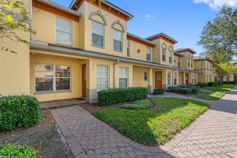 Townhouse in Saint Petersburg, Florida 2 bedrooms, 142.88 sq.m. № 1722286 - photo 1