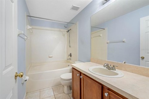 Townhouse in Saint Petersburg, Florida 2 bedrooms, 142.88 sq.m. № 1722286 - photo 16