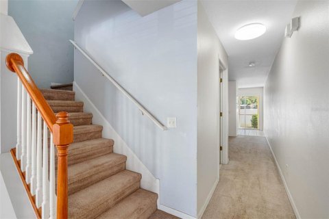 Townhouse in Saint Petersburg, Florida 2 bedrooms, 142.88 sq.m. № 1722286 - photo 5