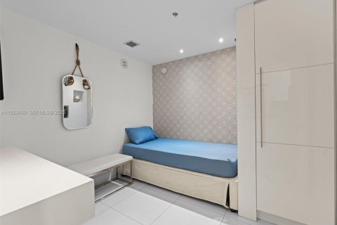 Copropriété à louer à Miami, Floride: 1 chambre, 91.88 m2 № 1977439 - photo 10