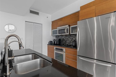 Copropriété à louer à Miami, Floride: 1 chambre, 91.88 m2 № 1977439 - photo 7