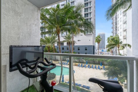 Copropriété à louer à Miami, Floride: 1 chambre, 91.88 m2 № 1977439 - photo 20