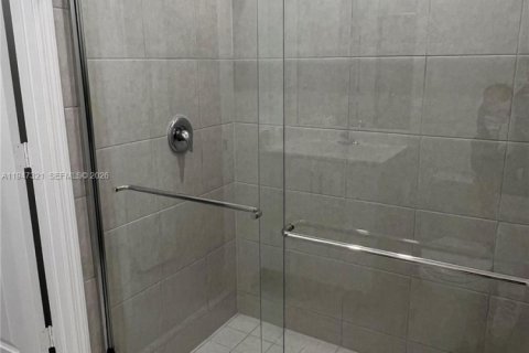 Снять в аренду коммерческую недвижимость в Хомстед, Флорида 1 спальня, 276.29м2, № 2003521 - фото 15