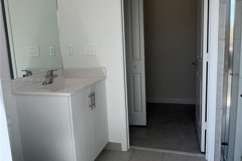 Снять в аренду коммерческую недвижимость в Хомстед, Флорида 1 спальня, 276.29м2, № 2003521 - фото 13