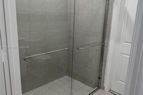 Снять в аренду коммерческую недвижимость в Хомстед, Флорида 1 спальня, 276.29м2, № 2003521 - фото 3