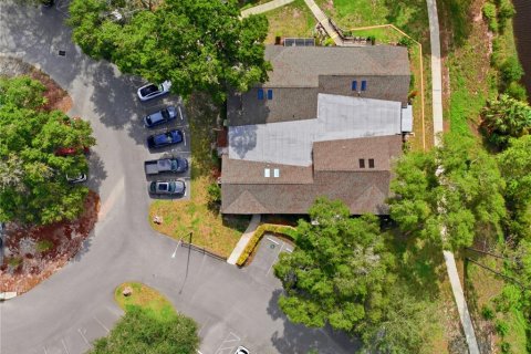 Condo in Weeki Wachee, Florida, 2 bedrooms  № 2232530 - photo 27