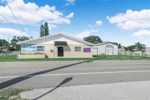 Propiedad comercial en Eagle Lake, Florida 213.68 m2 № 2233402