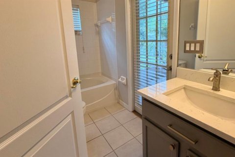 House in Wesley Chapel, Florida 3 bedrooms, 152.36 sq.m. № 2201759 - photo 9