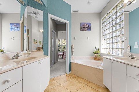House in Punta Gorda, Florida 2 bedrooms, 144.28 sq.m. № 2384254 - photo 22