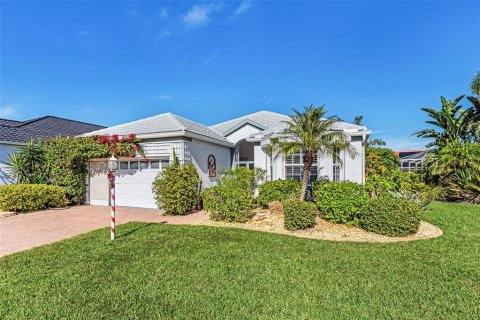 House in Punta Gorda, Florida 2 bedrooms, 144.28 sq.m. № 2384254 - photo 26