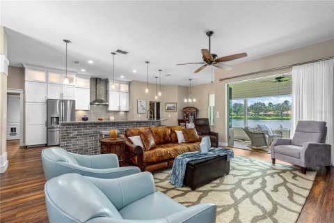 Casa en venta en New Smyrna Beach, Florida, 3 dormitorios, 193.14 m2 № 1904270 - foto 2