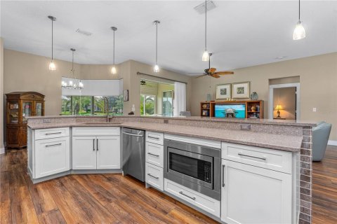 Casa en venta en New Smyrna Beach, Florida, 3 dormitorios, 193.14 m2 № 1904270 - foto 12