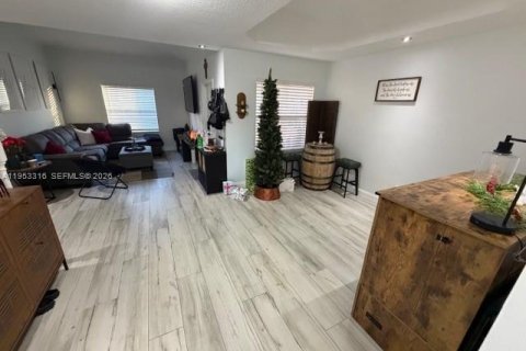 Touwnhouse à vendre à Dania Beach, Floride: 2 chambres, 128.11 m2 № 2008991 - photo 4