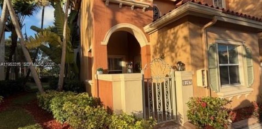 Touwnhouse à Dania Beach, Floride 2 chambres, 128.11 m2 № 2008991