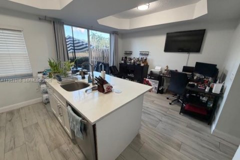 Touwnhouse à vendre à Dania Beach, Floride: 2 chambres, 128.11 m2 № 2008991 - photo 9