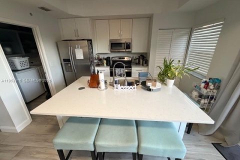 Touwnhouse à vendre à Dania Beach, Floride: 2 chambres, 128.11 m2 № 2008991 - photo 8