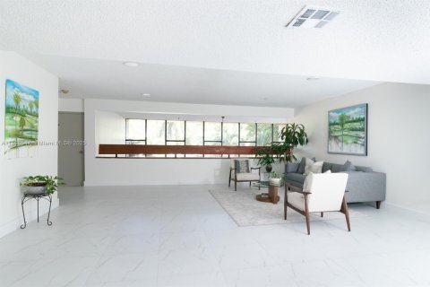 Снять в аренду кондоминиум в Уэстон, Флорида 2 спальни, 114.73м2, № 2018501 - фото 15