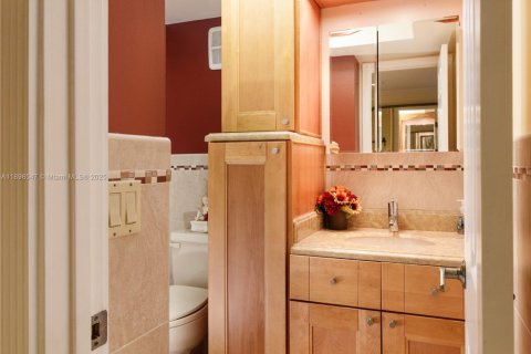 Снять в аренду кондоминиум в Уэстон, Флорида 2 спальни, 114.73м2, № 2018501 - фото 13