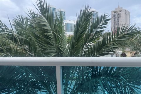 Condominio en venta en Miami Beach, Florida, 2 dormitorios, 123.19 m2 № 2036384 - foto 17